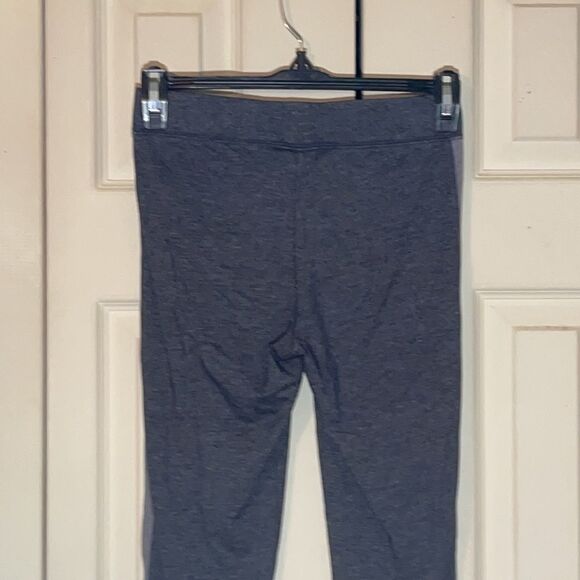 PINK Victoria's Secret Two Tone Gray Leggings XS - Picture 7 of 14